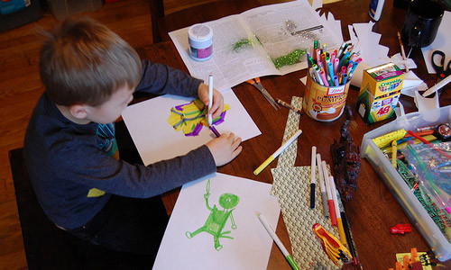 Best ideas about Kids Doing Arts And Crafts
. Save or Pin Easy Arts And Crafts Ideas for Kids to Keep Them Busy Now.