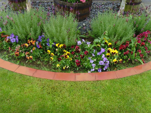 Best ideas about Landscape Border Ideas
. Save or Pin 37 Creative Lawn and Garden Edging Ideas with Now.