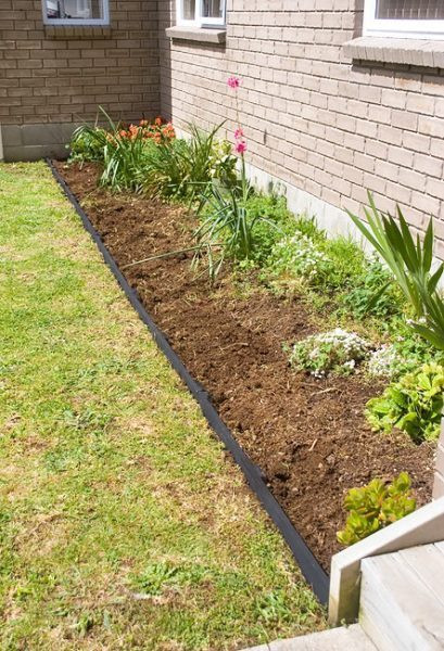 Best ideas about Landscape Edging Borders
. Save or Pin Remodelaholic Now.