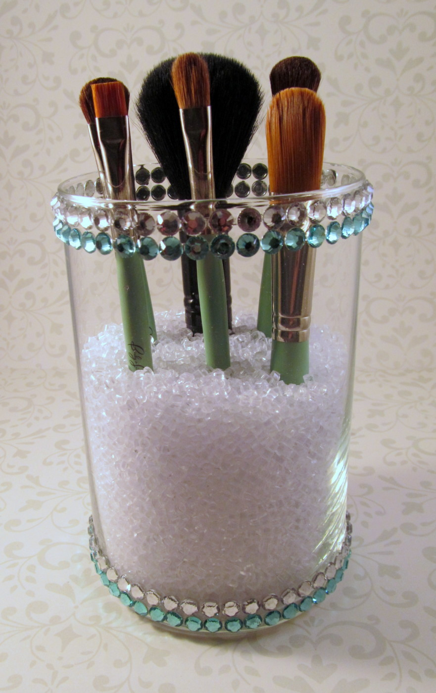 Best ideas about Makeup Brush Organizer DIY
. Save or Pin DIY Makeup Brush Holder Liner and Glitter and Gloss Oh My Now.