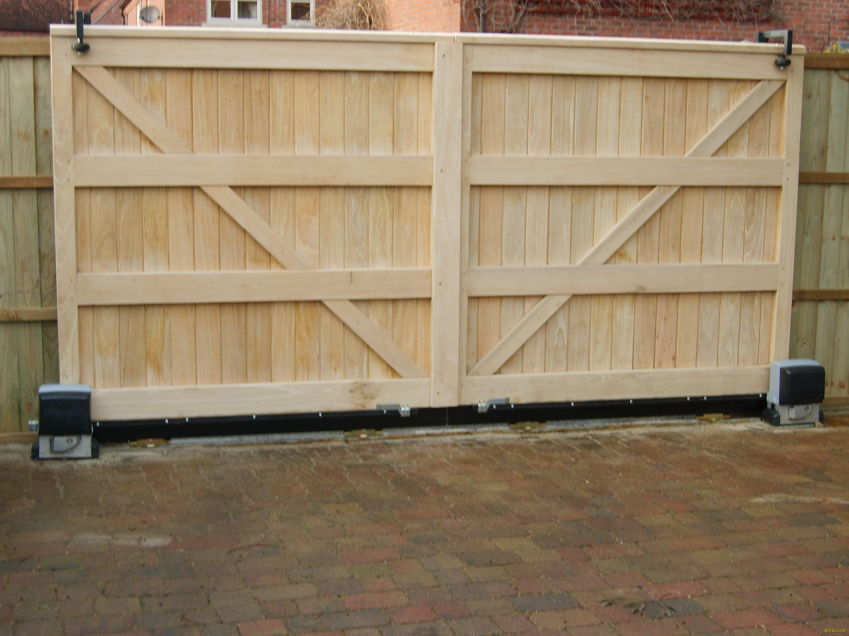 Best ideas about Manual Sliding Gate Kits DIY
. Save or Pin Sliding Fence Gate Diy DIY Projects Now.