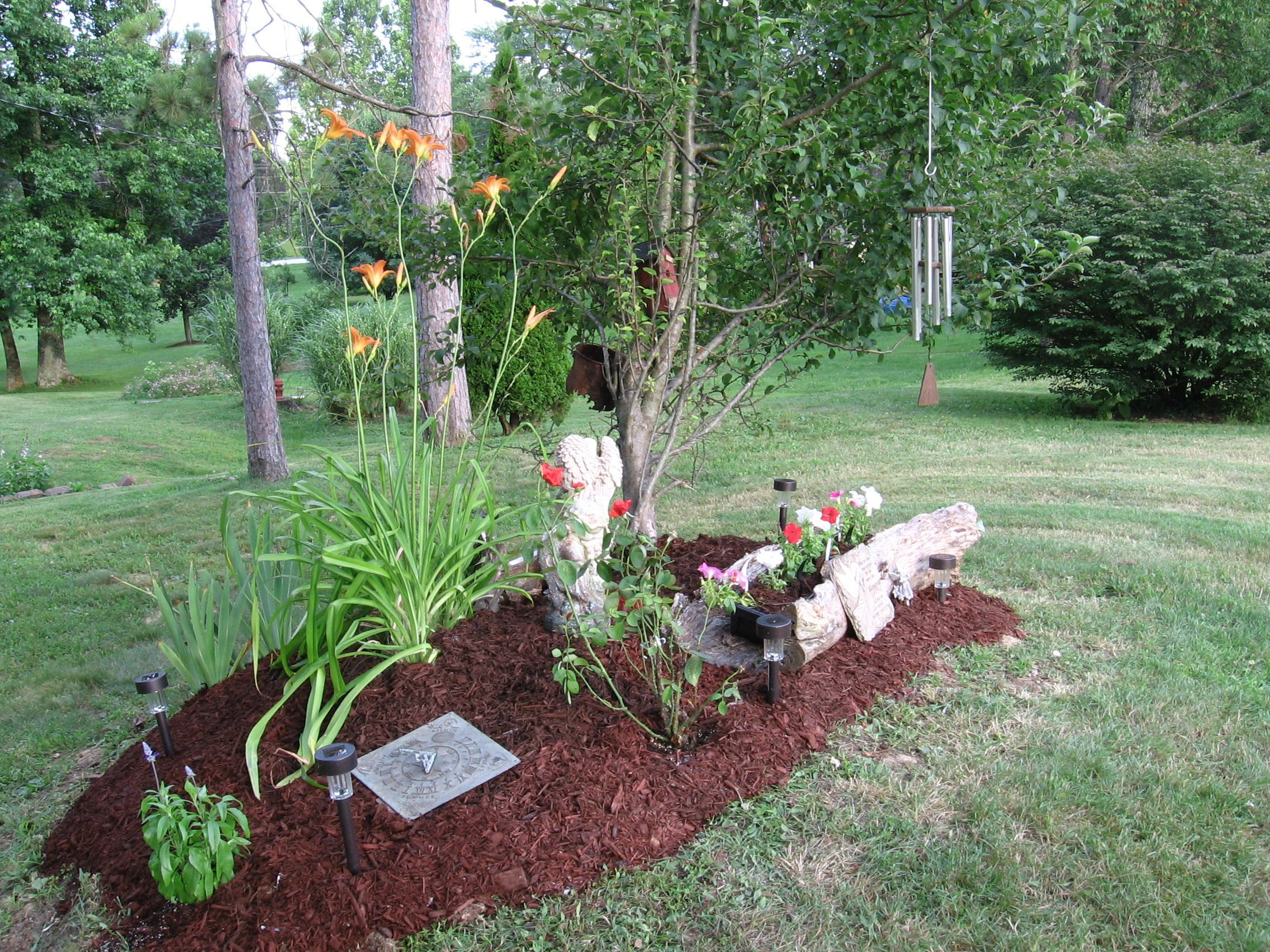 Best ideas about Memorial Garden Ideas
. Save or Pin Dads memory garden I made for him Now.