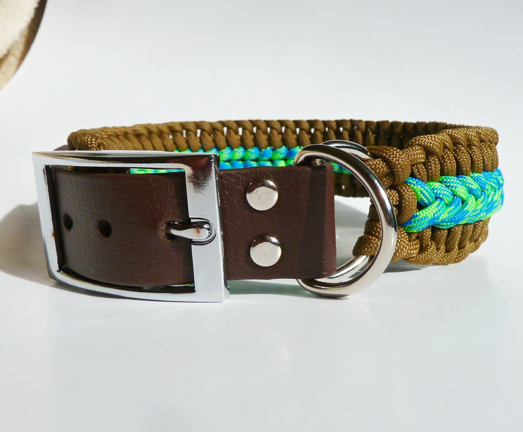 Best ideas about Paracord Dog Collar DIY
. Save or Pin DIY adjustable paracord dog collar biothane adjustable Now.