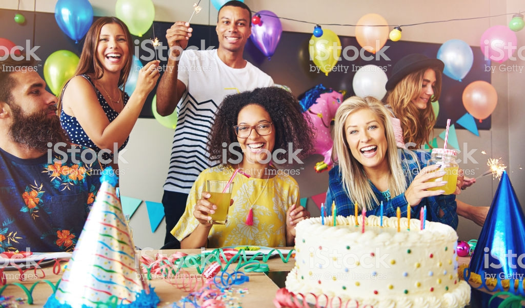 Best ideas about Party Ideas For Young Adults
. Save or Pin Seis Jóvenes Celebrando Una Fiesta De Cumpleaños Foto de Now.