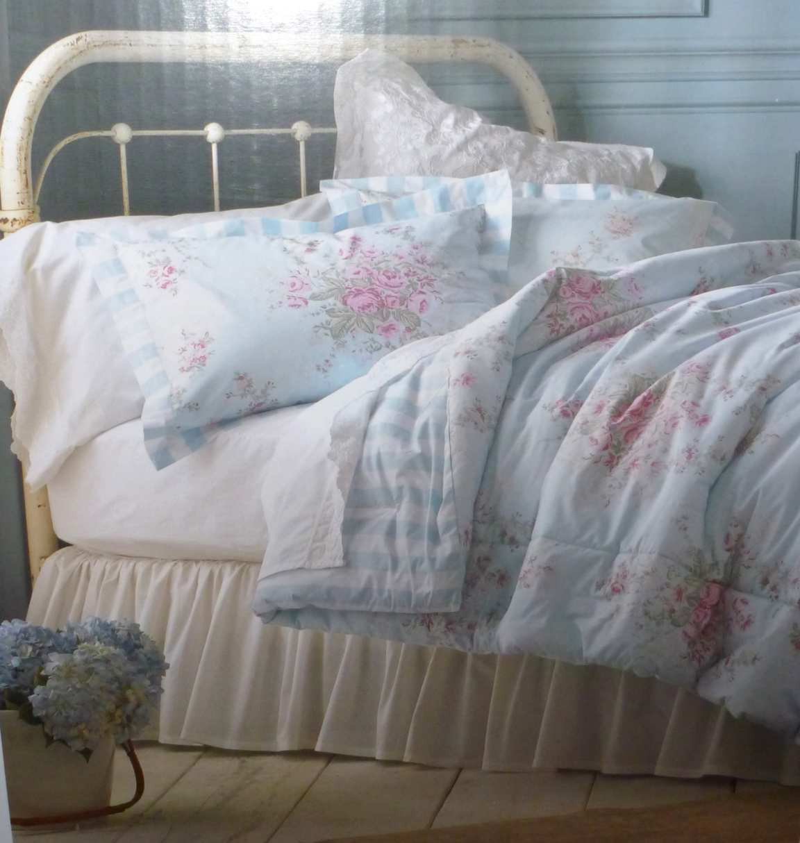 Best ideas about Rachel Ashwell Shabby Chic Bedding
. Save or Pin Rachel Ashwell Simply SHABBY CHIC KING forter Cottage Now.