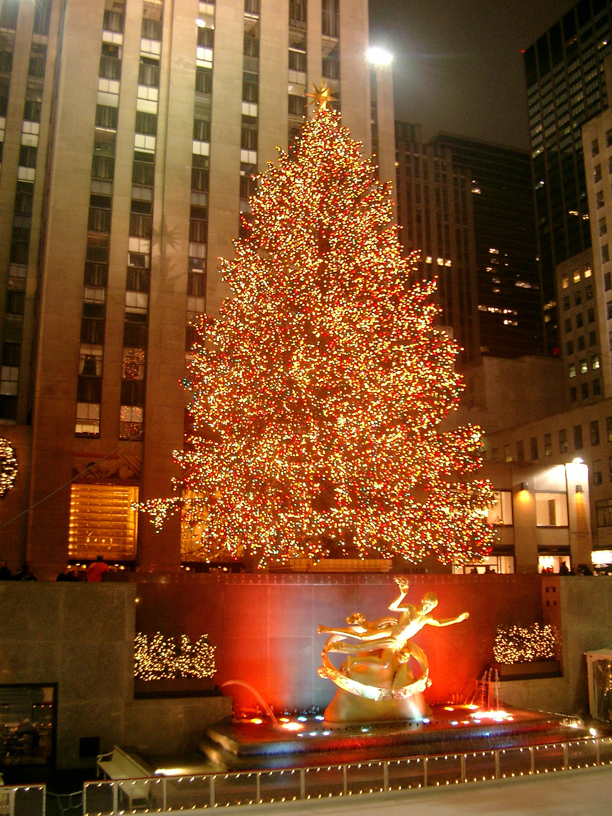 Best ideas about Rockefeller Center Tree Lighting
. Save or Pin I DIG ENGLISH by Karolina Pabich English in Pics Where s Now.