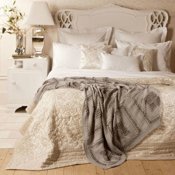 Best ideas about Shabby Chic Bedding Sets
. Save or Pin Shabby chic bedding sets – a romantic atmosphere in a Now.