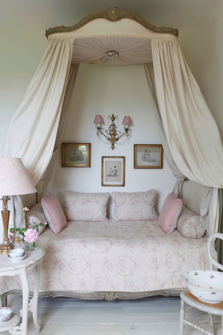 Best ideas about Shabby Chic Bedroom Furniture
. Save or Pin 20 Awesome Shabby Chic Bedroom Furniture Ideas Decoholic Now.