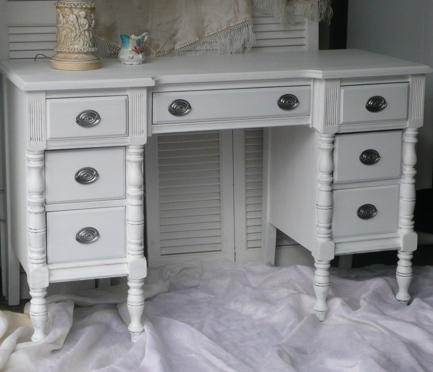 Best ideas about Shabby Chic Desk
. Save or Pin Vintage Desk Vanity Shabby Chic White Now.