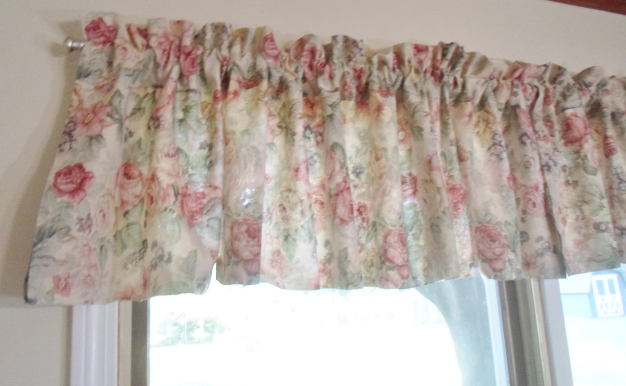 Best ideas about Shabby Chic Valance
. Save or Pin Vintage Shabby Cabbage Roses Cottage Chic Ruffled Curtains Now.