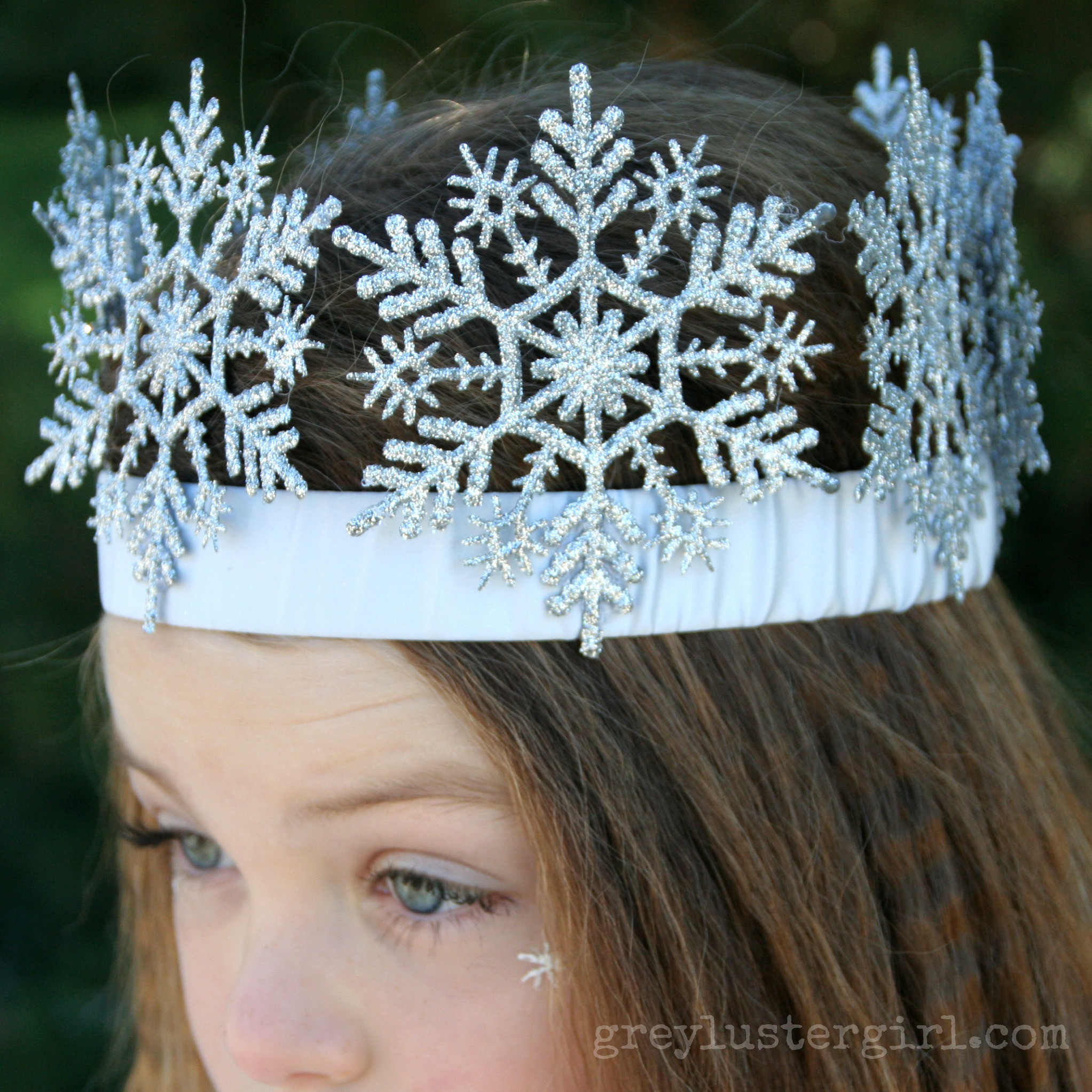 Best ideas about Snowflake Costume DIY
. Save or Pin DIY Snow Princess Halloween Costume Now.
