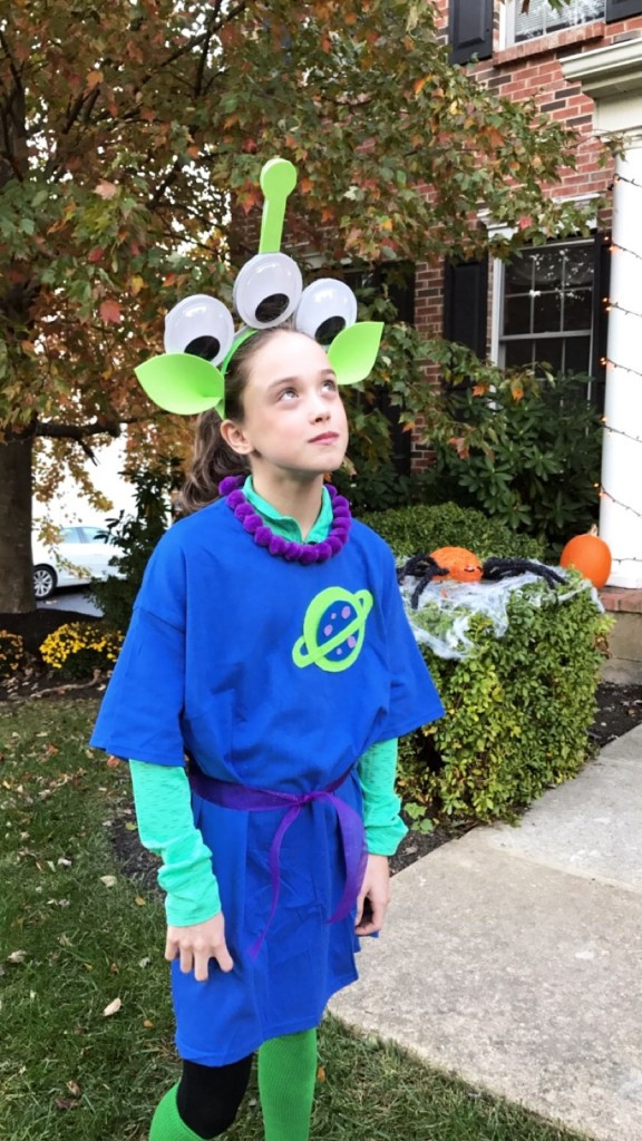 Best ideas about Toy Story Alien Costume DIY
. Save or Pin How to Make a DIY Toy Story Alien Costume ToyStoryLand Now.