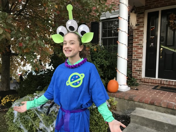 Best ideas about Toy Story Alien Costume DIY
. Save or Pin How to Make a DIY Toy Story Alien Costume ToyStoryLand Now.