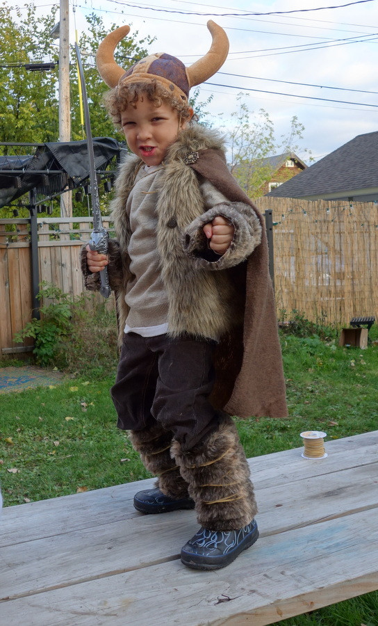 Best ideas about Viking Costumes DIY
. Save or Pin viking costume Now.