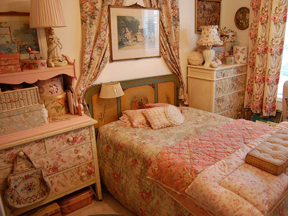 Best ideas about Vintage Bedroom Ideas
. Save or Pin Vintage Bedroom Decorating Ideas and s Now.