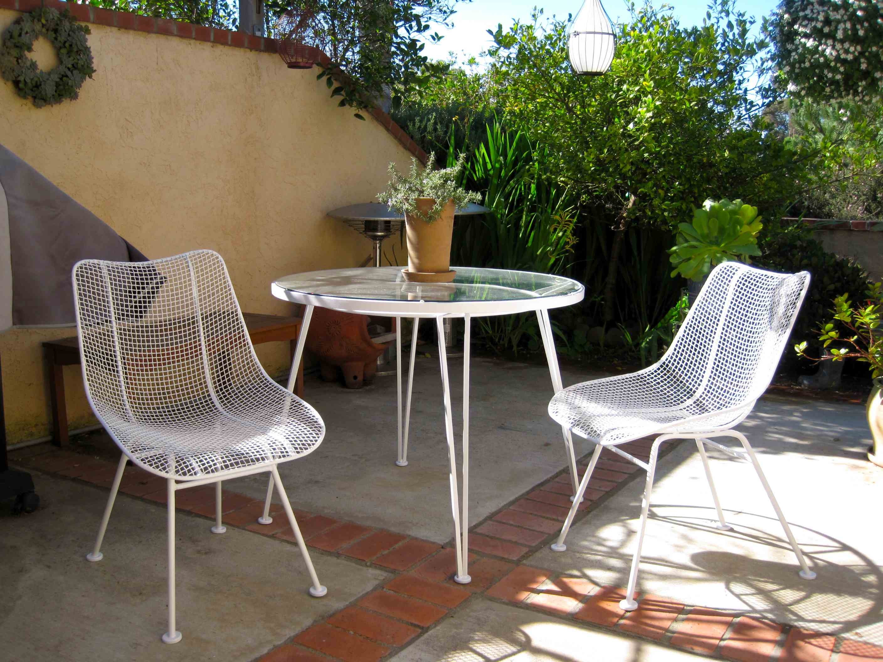 Best ideas about Woodard Patio Furniture
. Save or Pin FIND Woodard Sculptura Patio Set Now.