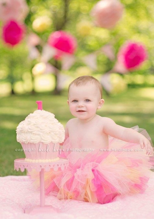 Best ideas about 1st Birthday Picture Ideas
. Save or Pin Cake smash photo shoot idea I love the cupcake idea for Now.