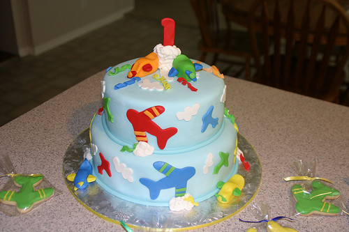 Best ideas about Airplane Birthday Cake
. Save or Pin airplane cake Now.