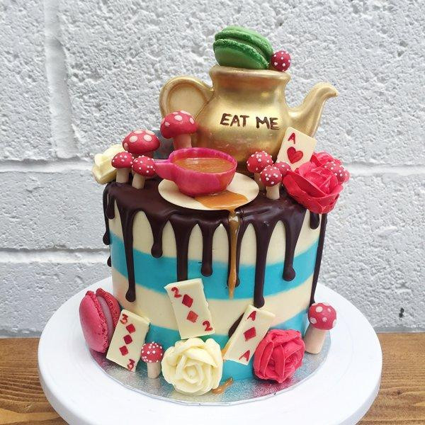 Best ideas about Alice In Wonderland Birthday Cake
. Save or Pin Birthday Cakes and Alice Anges de Sucre Now.