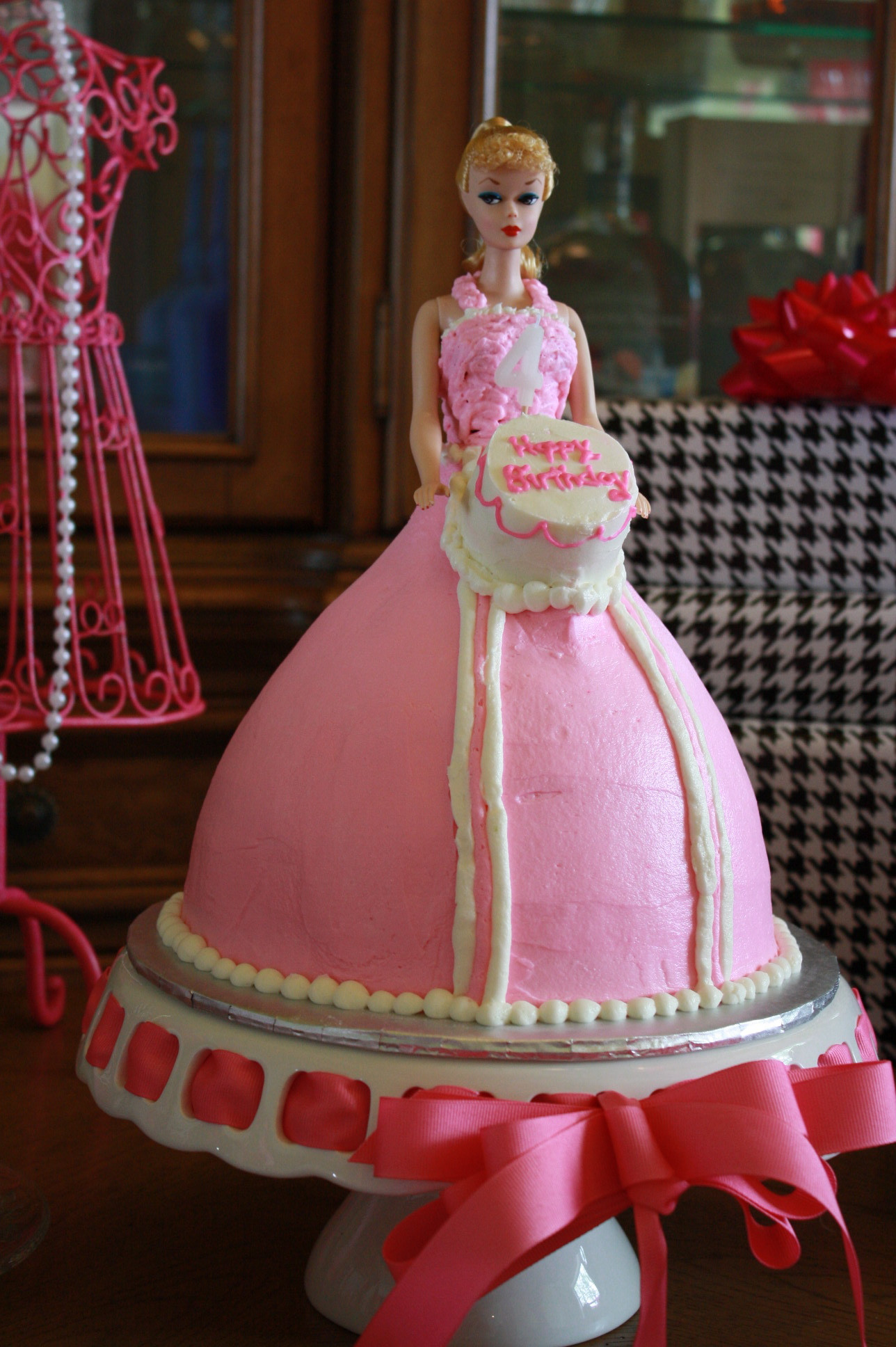 Best ideas about Barbie Birthday Cake
. Save or Pin Vintage Barbie Birthday Cake Now.