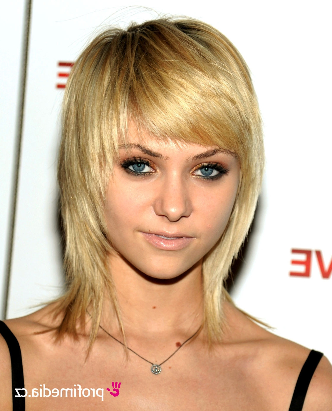 Best ideas about Best Haircuts For Oval Faces Female
. Save or Pin 20 Hairstyles For Oval Faces Women s The Xerxes Now.