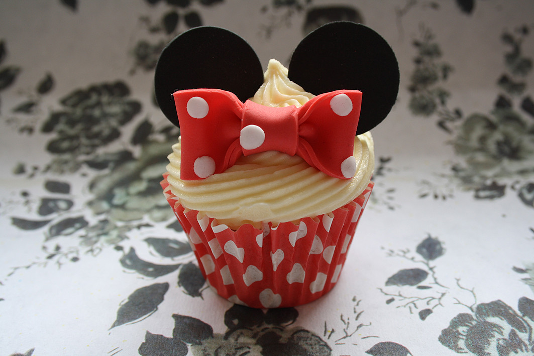 Best ideas about Birthday Cupcake Ideas
. Save or Pin Mickey & Minnie Cupcakes Now.