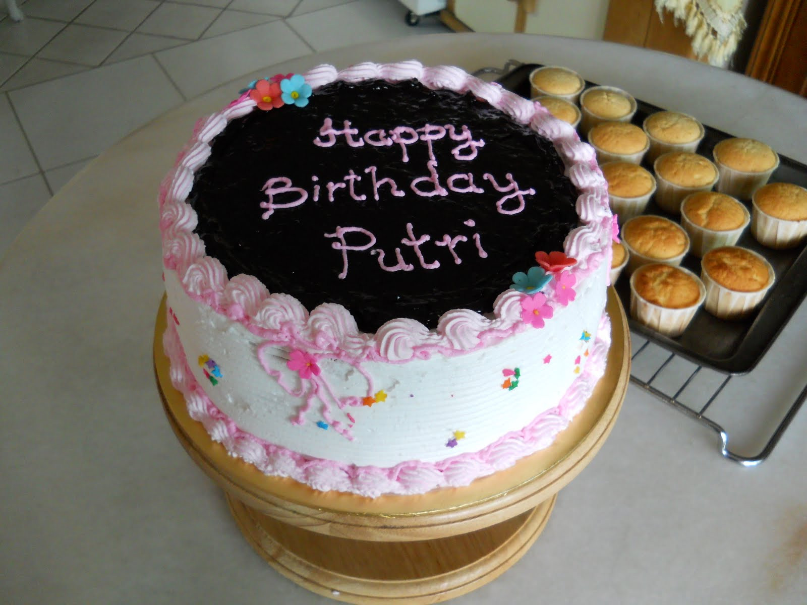 Best ideas about Blueberry Birthday Cake
. Save or Pin THE BEST CAKES IN TOWN Blueberries Birthday cake for Putri Now.