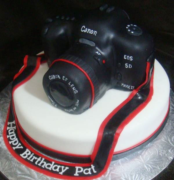 Best ideas about Camera Birthday Cake
. Save or Pin iPhone Cake and Camera Cake Sagmart Now.