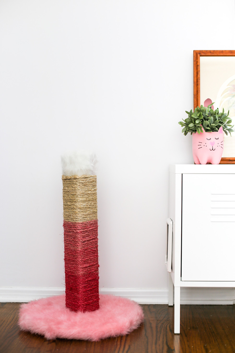 Best ideas about Cat Scratching Post DIY
. Save or Pin DIY Ombré Pink Cat Scratching Post Now.