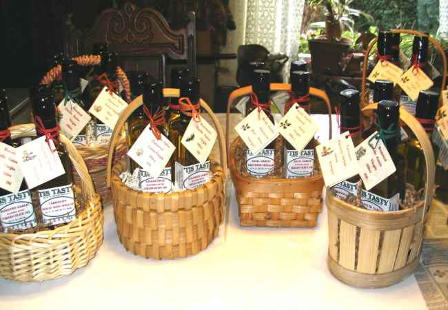 Best ideas about Cheap Gift Basket Ideas
. Save or Pin Ideas For Cheap Christmas Gift Baskets How To Make Now.