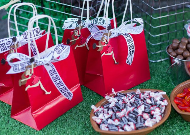Best ideas about Cheerleader Gift Bags Ideas
. Save or Pin Best 25 Football cheerleading ideas on Pinterest Now.
