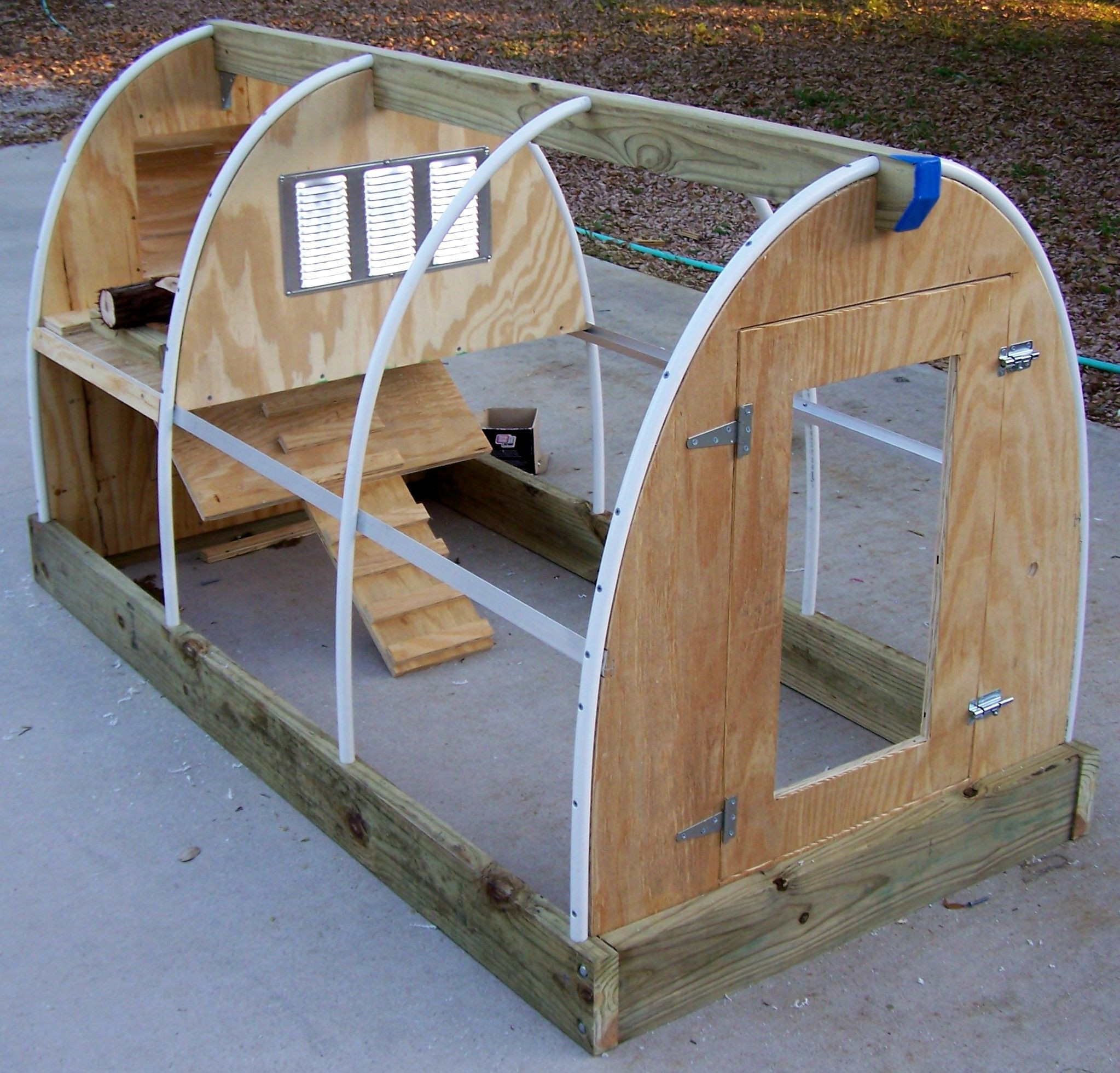 Best ideas about Chicken Coop Plans DIY
. Save or Pin DIY Chicken Coops Plans That Are Easy To Build Now.