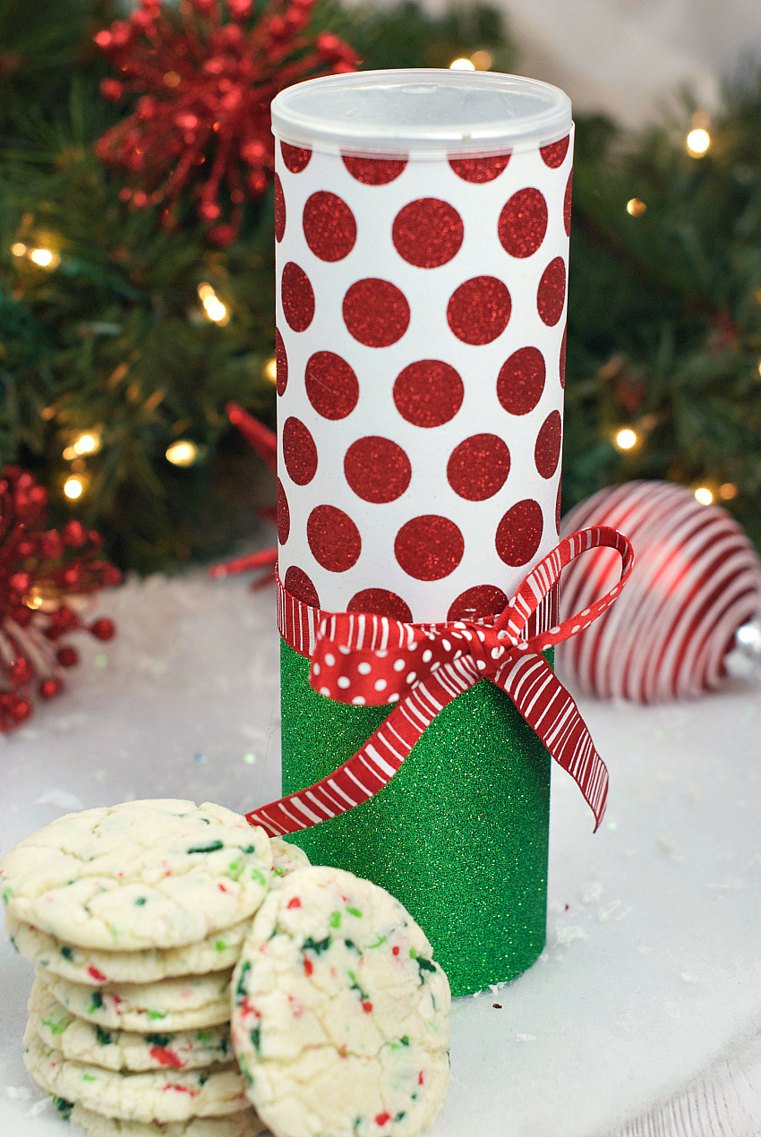 Best ideas about Christmas Crafting Projects
. Save or Pin How to Turn a Pringles Can Into a Homemade Cookie Now.