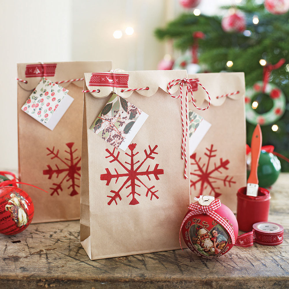 Best ideas about Christmas Gift Bag Ideas
. Save or Pin Gift wrapping ideas for Christmas presents with style Now.
