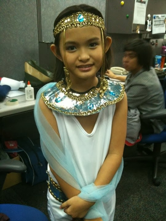 Best ideas about Cleopatra Costume DIY
. Save or Pin Thumbelina s Leaf DIY Cleopatra Costume Now.