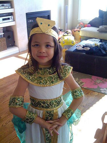 Best ideas about Cleopatra Costume DIY
. Save or Pin 78 images about Ancient Egypt crafts on Pinterest Now.