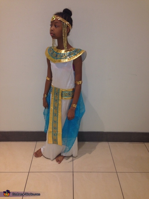 Best ideas about Cleopatra Costume DIY
. Save or Pin Coolest DIY Cleopatra Costume 4 8 Now.