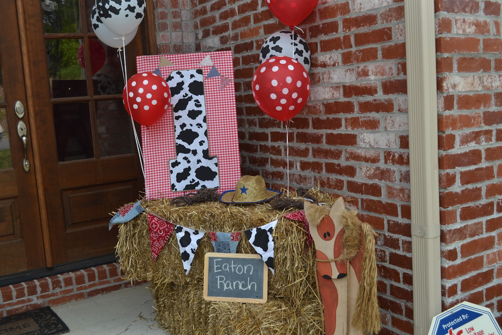 Best ideas about Cowboy Birthday Party
. Save or Pin I Plan and Design Parties Cowboy Themed First Birthday Party Now.