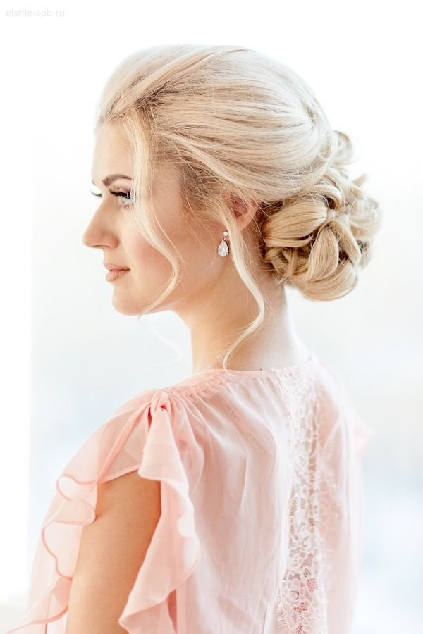 Best ideas about Curly Hairstyles For Wedding Guests
. Save or Pin 22 Bride s Favorite Wedding Hair Styles for Long Hair Now.