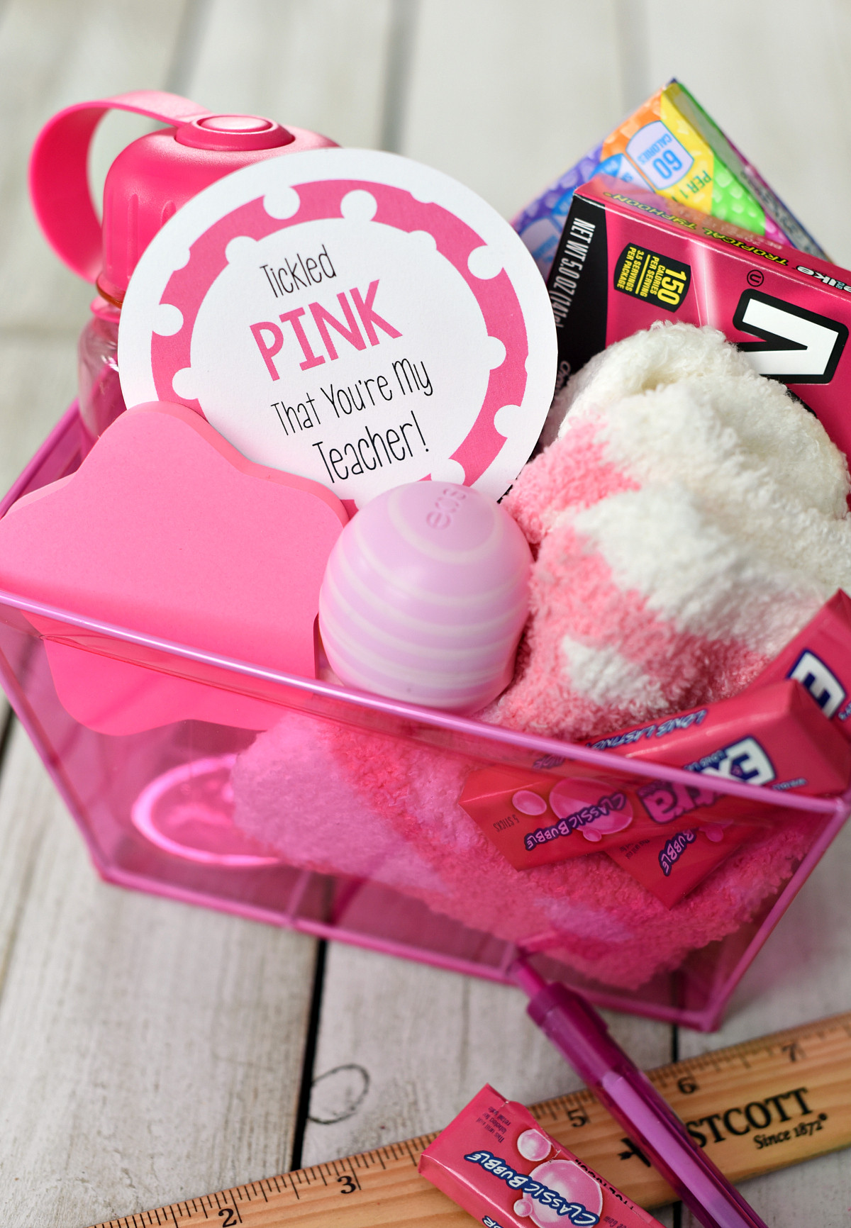 Best ideas about Cute Teacher Gift Ideas
. Save or Pin Refreshing and Fun Teacher Gift in a Cup – Fun Squared Now.