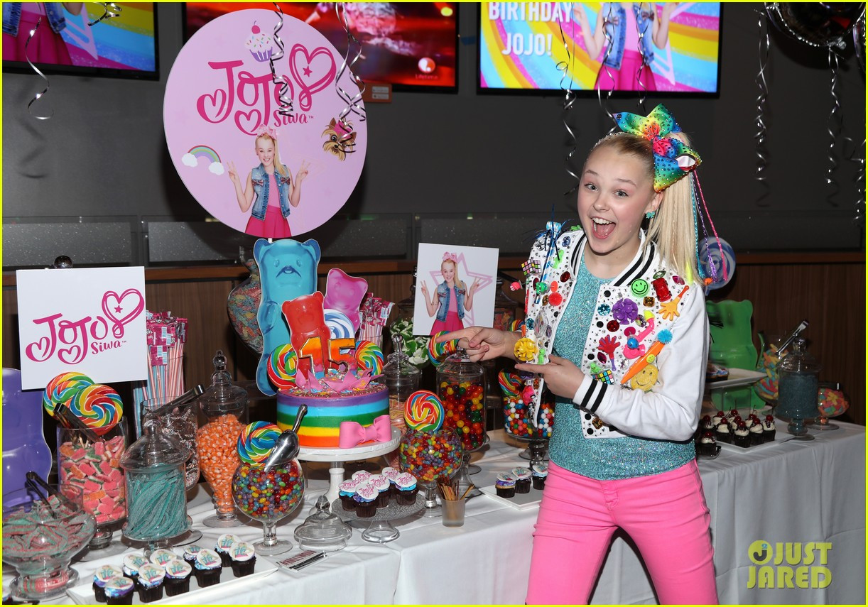 Best ideas about Dave And Busters Birthday Party
. Save or Pin JoJo Siwa Celebrates Birthday at Dave & Busters Now.