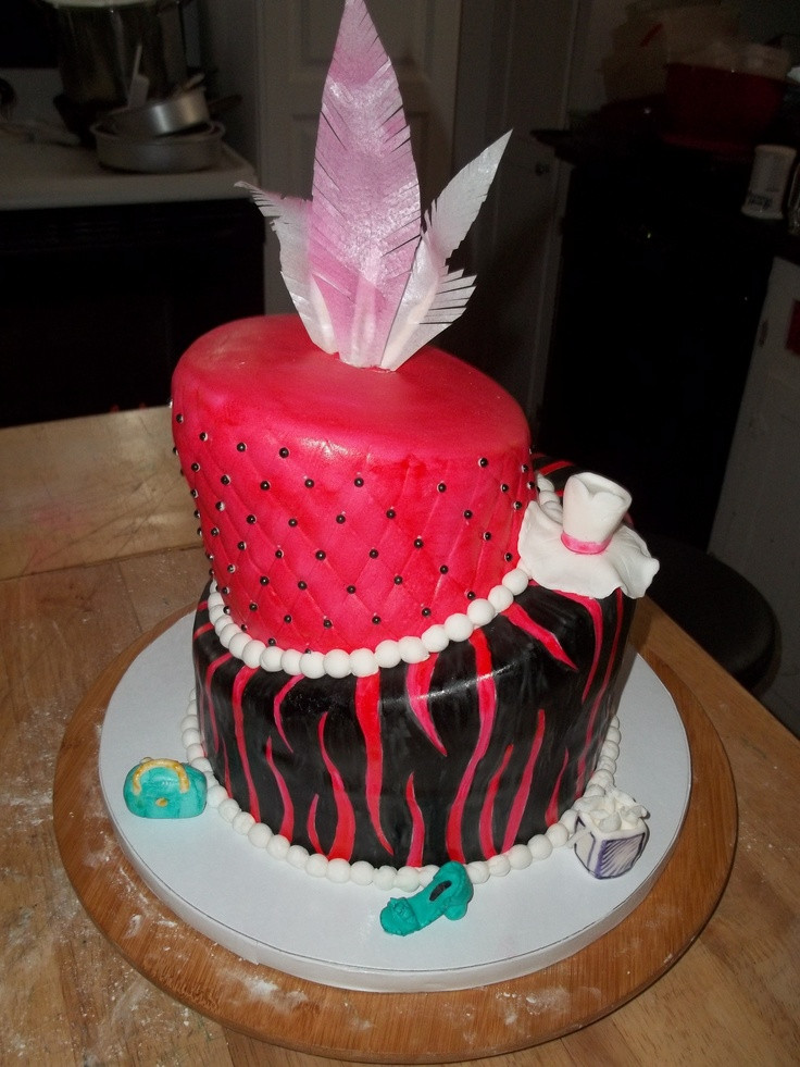 Best ideas about Diva Birthday Cake
. Save or Pin pletely edible Diva Birthday Cake Top tier is Now.