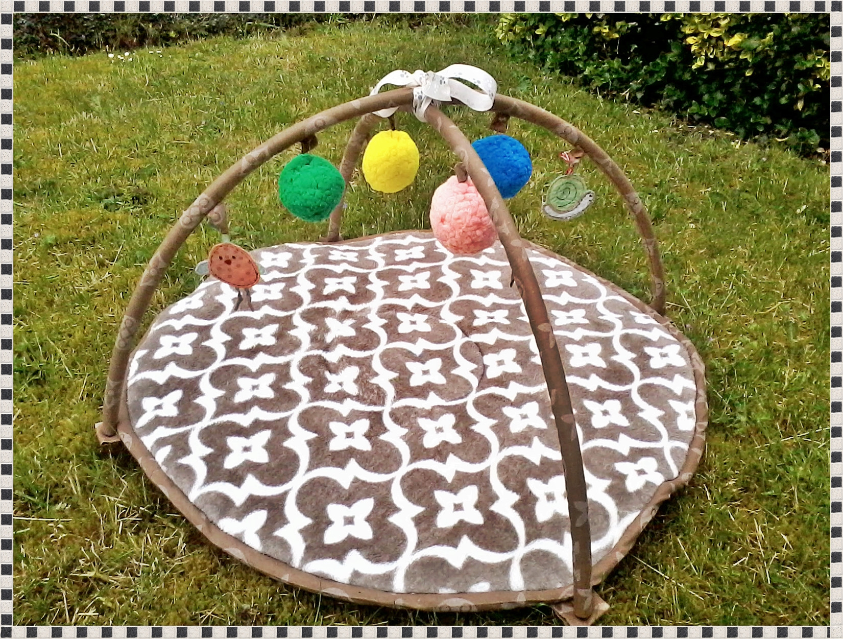 Best ideas about DIY Baby Play Mat
. Save or Pin DIY Baby Play Mat – Sewing Projects Now.
