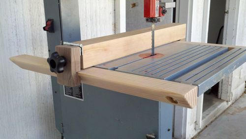 Best ideas about DIY Bandsaw Fence
. Save or Pin Simple Band Saw Fence by arco21 LumberJocks Now.