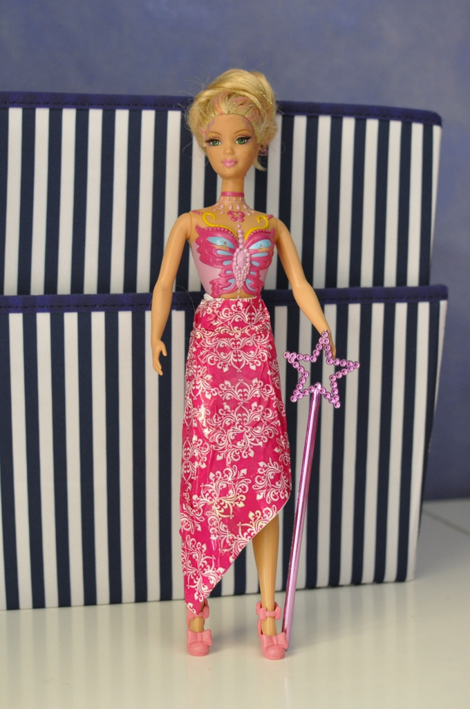 Best ideas about DIY Barbie Clothes
. Save or Pin DIY Barbie Clothes with paper & tape Now.