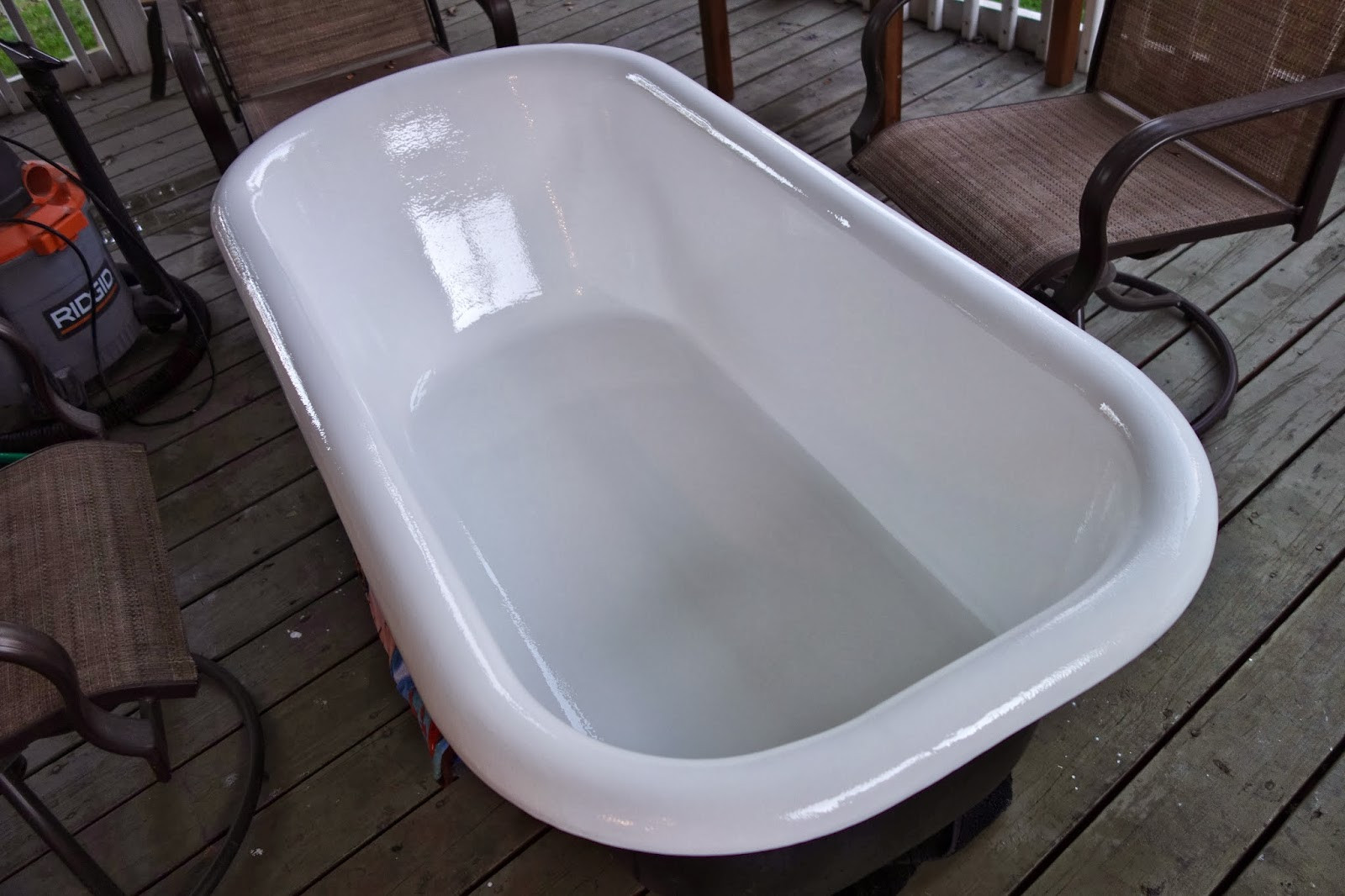 Best ideas about DIY Bathtub Refinishing
. Save or Pin rustyfarmhouse DIY Refinishing the Clawfoot Tub Part 2 Now.