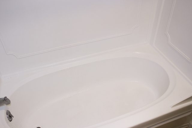 Best ideas about DIY Bathtub Refinishing
. Save or Pin Do it Yourself Bathtub Refinishing Spray with Now.