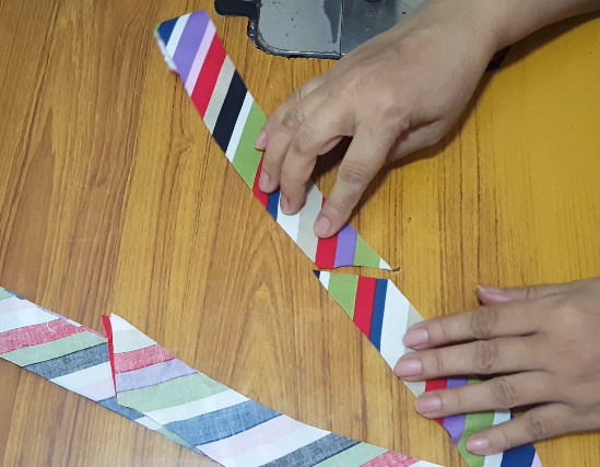 Best ideas about DIY Bias Tape
. Save or Pin DIY Easy Bias tape Double Fold No tool required Now.