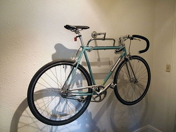 Best ideas about DIY Bicycle Wall Mount
. Save or Pin Support de vélo mural à partir d un guidon et d une Now.