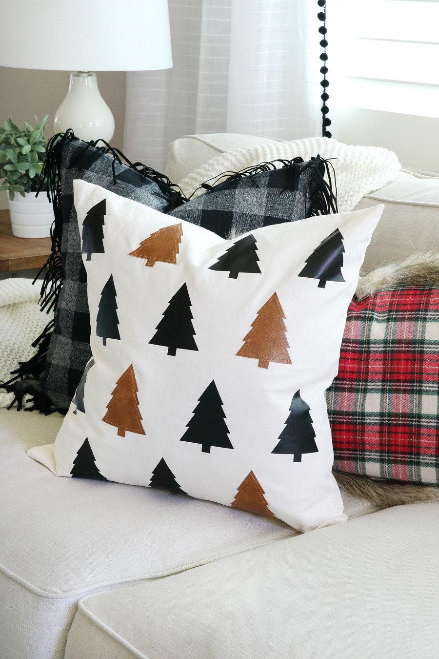 Best ideas about DIY Christmas Pillows
. Save or Pin DIY Faux Leather Christmas Tree Pillow Now.